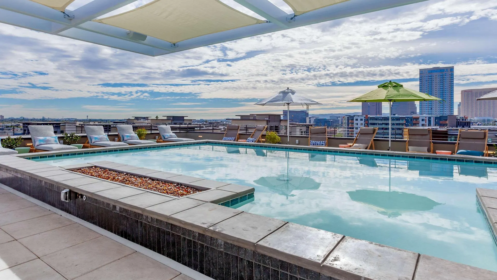 Cambria Downtown Phoenix Convention & Airport Hotel