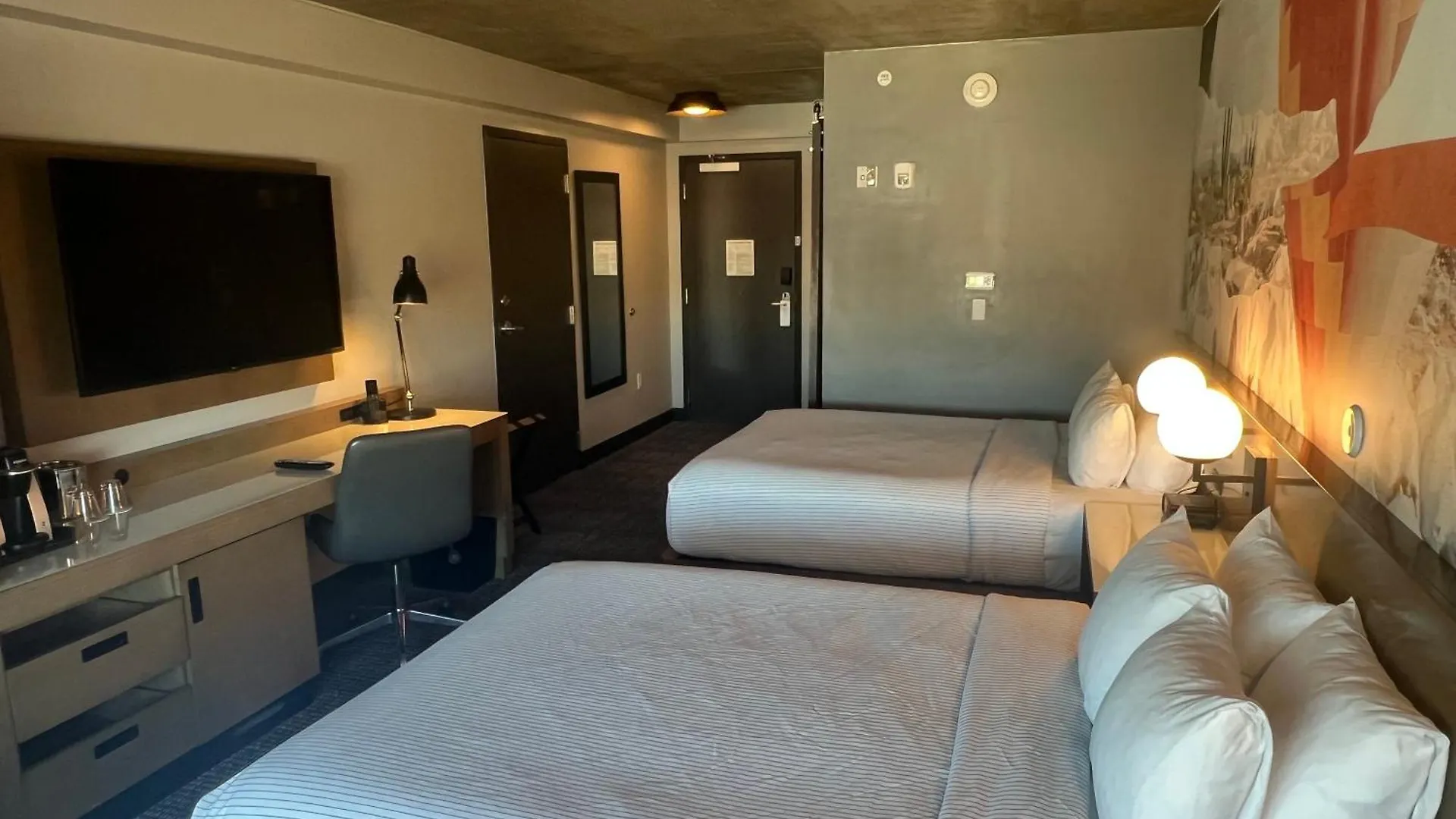Cambria Downtown Phoenix Convention & Airport Hotel