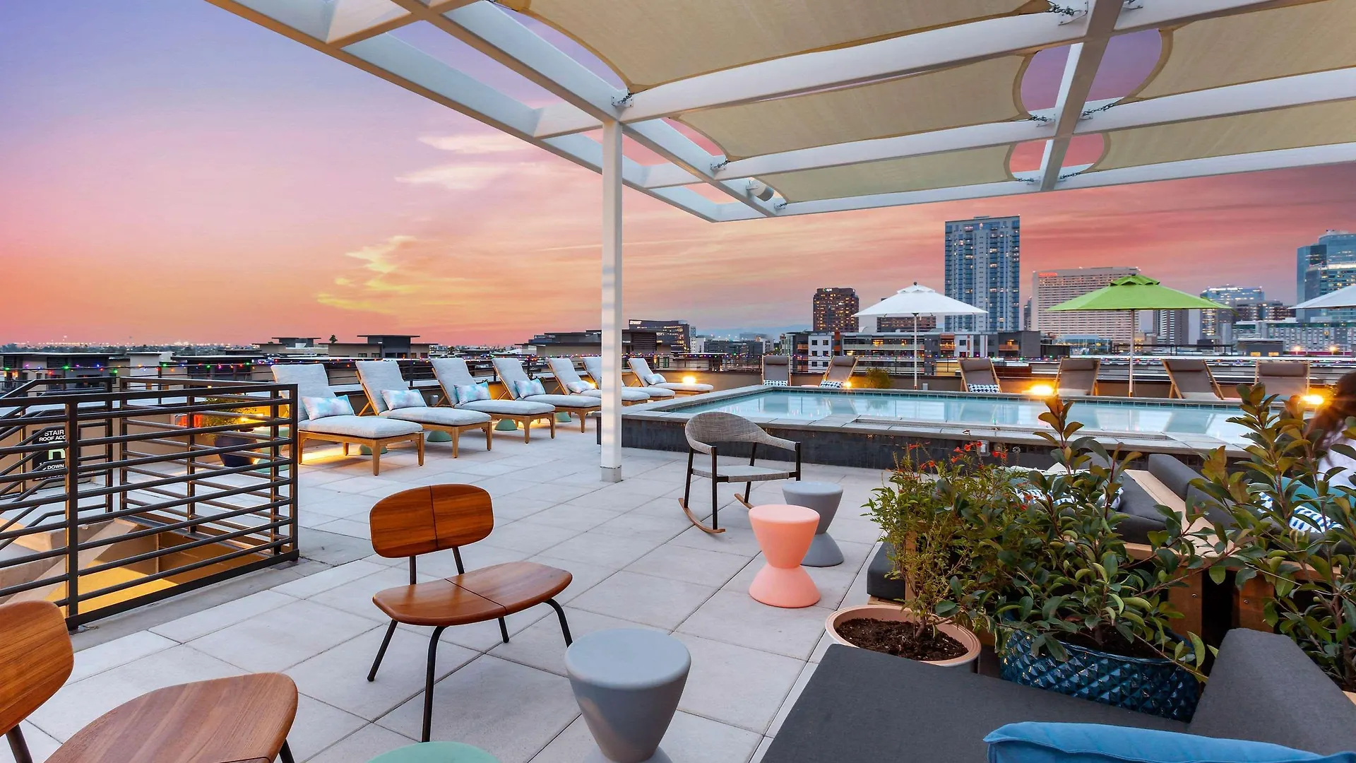 Cambria Downtown Phoenix Convention & Airport Hotel