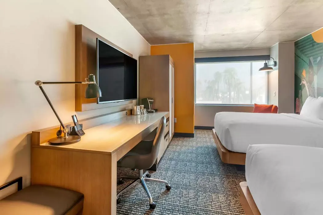 Cambria Downtown Phoenix Convention & Airport Hotel