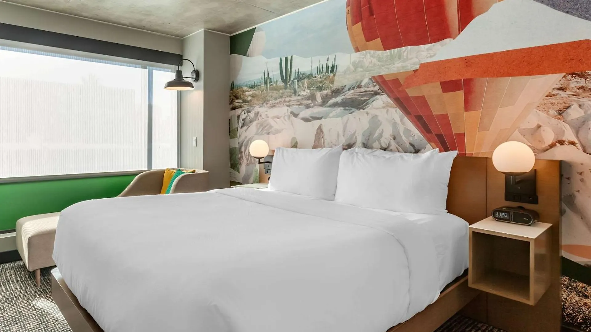 Cambria Downtown Phoenix Convention & Airport Hotel