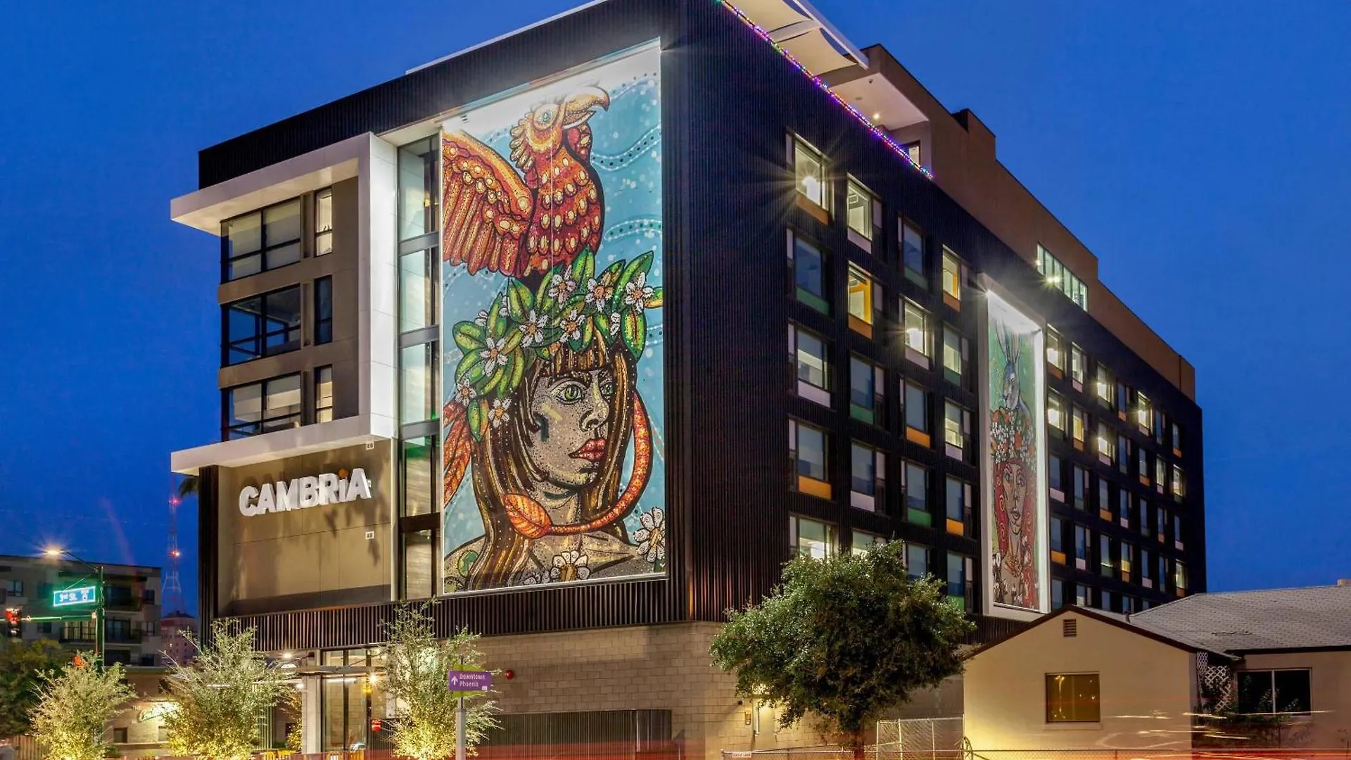 Cambria Downtown Phoenix Convention & Airport Hotel
